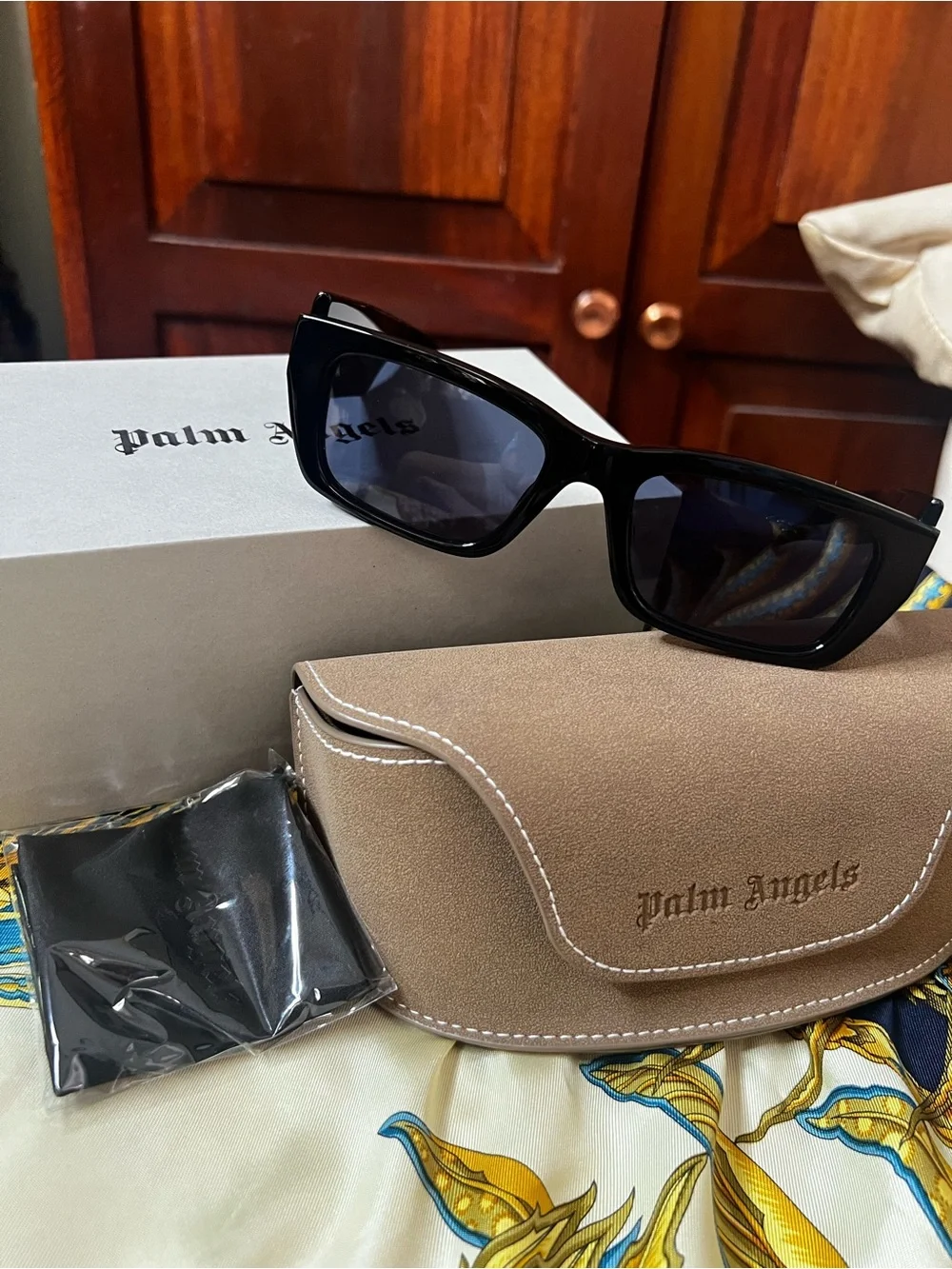 Palm Angels PERI002 PALM 1045 Black/Blue Sunglasses 53-19-145 Brand New Full Set